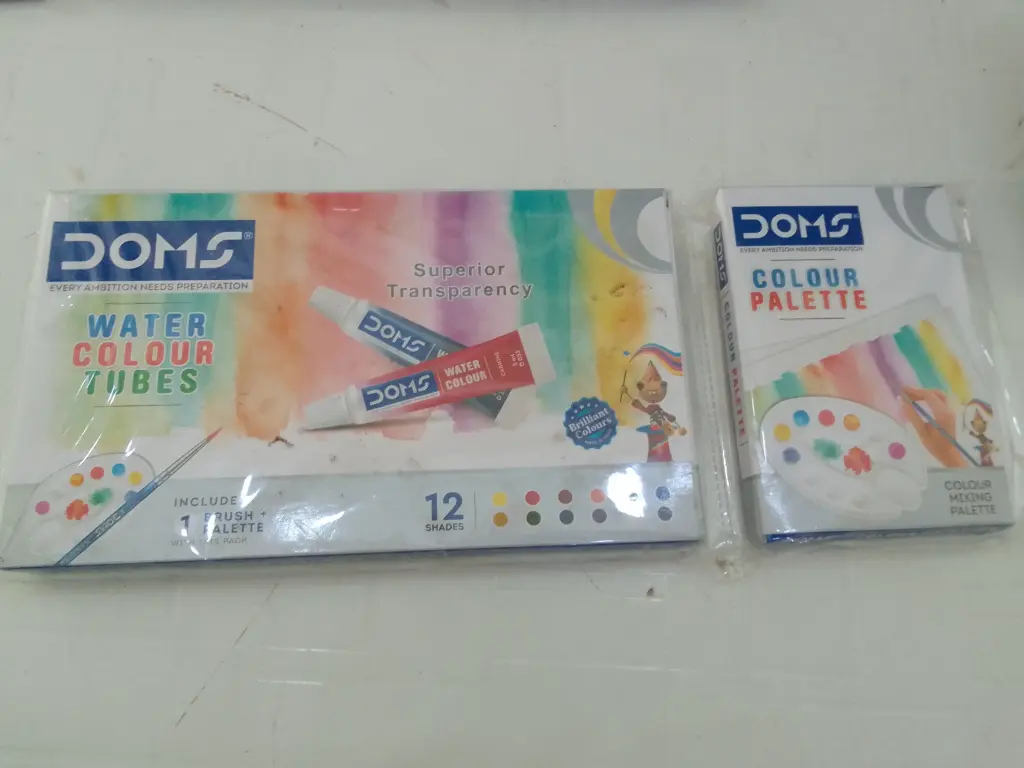 4 Doms water colour tubes colour palette 
