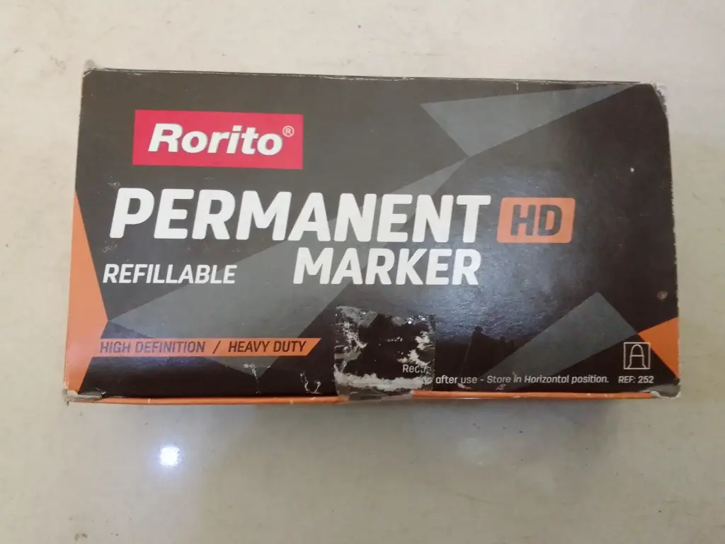 7 Rorito permanent marker black colour refillable 